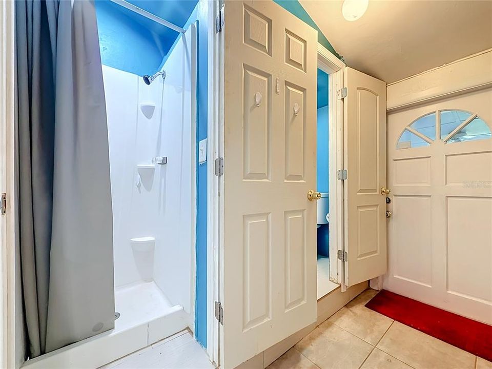 En Venta: $345,000 (2 camas, 2 baños, 946 Pies cuadrados)