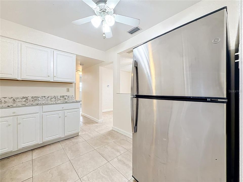 En Venta: $345,000 (2 camas, 2 baños, 946 Pies cuadrados)