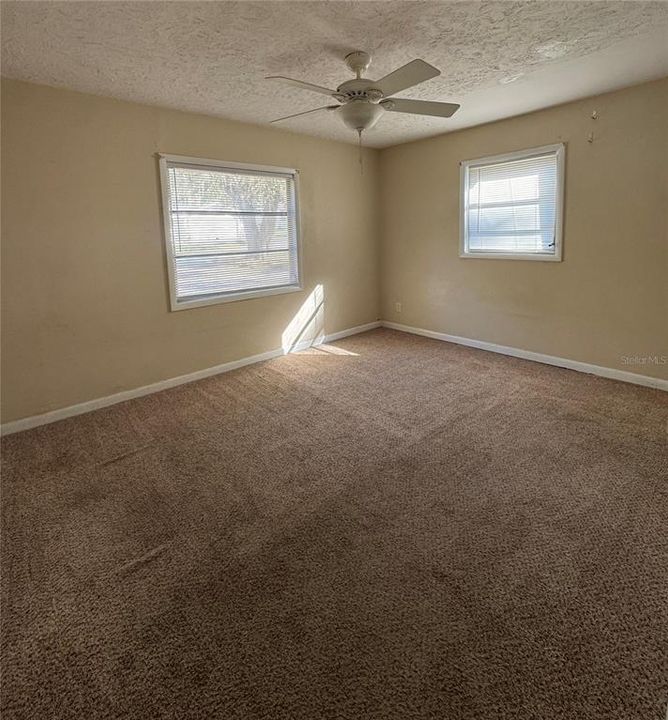 For Sale: $184,900 (3 beds, 1 baths, 1014 Square Feet)