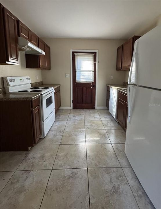 For Sale: $184,900 (3 beds, 1 baths, 1014 Square Feet)