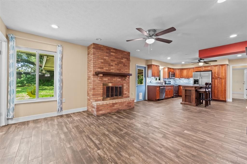 For Sale: $450,000 (4 beds, 3 baths, 2151 Square Feet)