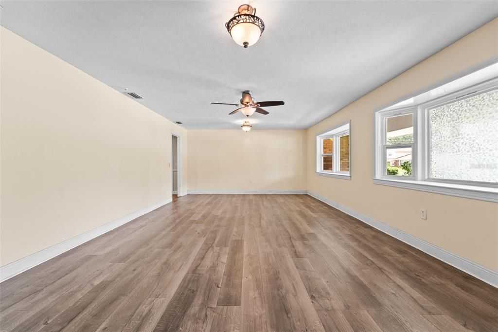 For Sale: $450,000 (4 beds, 3 baths, 2151 Square Feet)