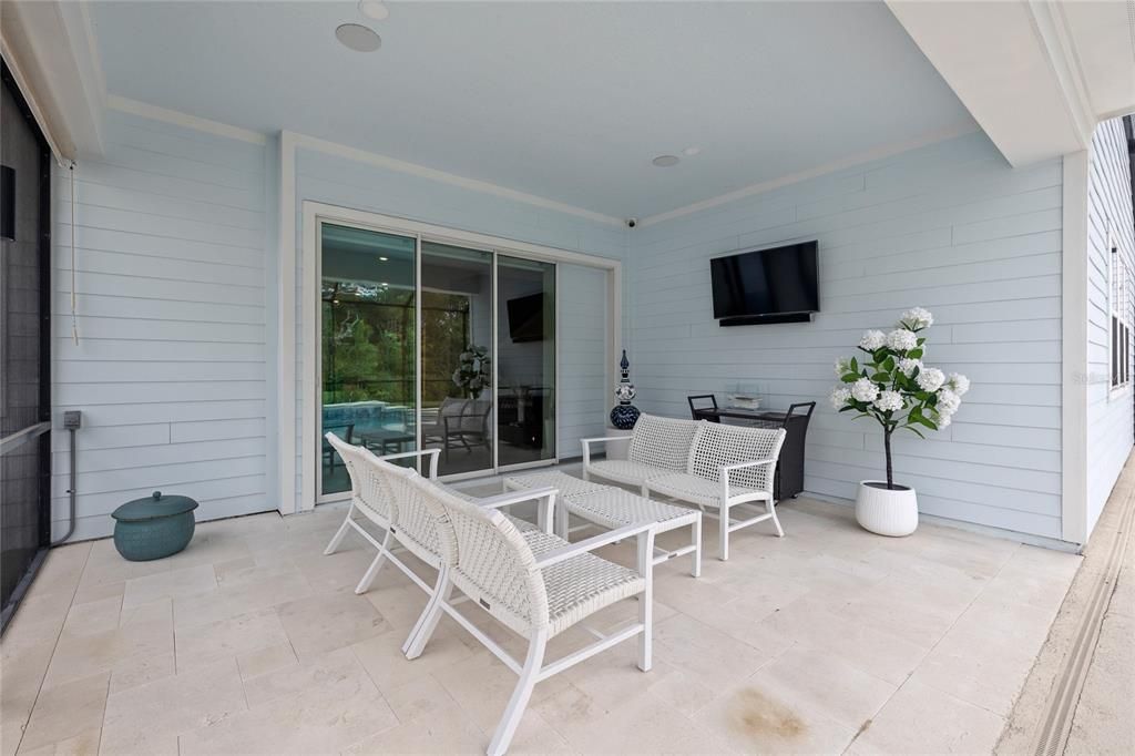 For Sale: $1,169,999 (5 beds, 5 baths, 4074 Square Feet)