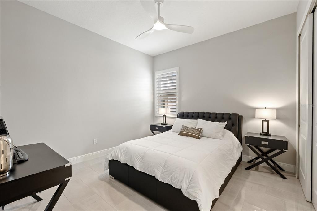For Sale: $1,169,999 (5 beds, 5 baths, 4074 Square Feet)