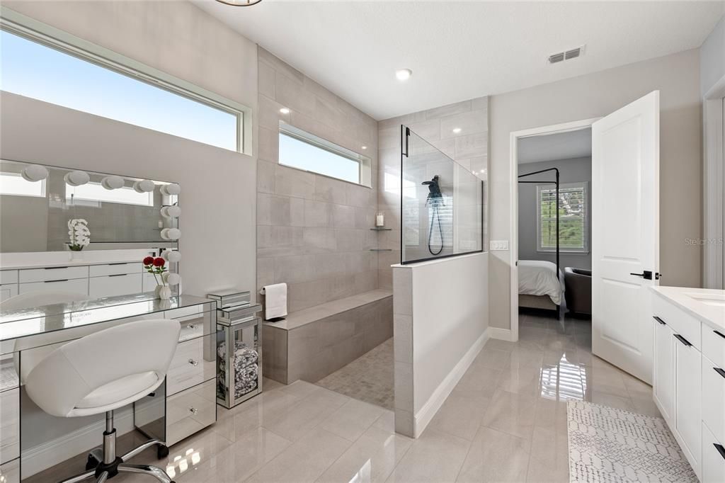 For Sale: $1,169,999 (5 beds, 5 baths, 4074 Square Feet)