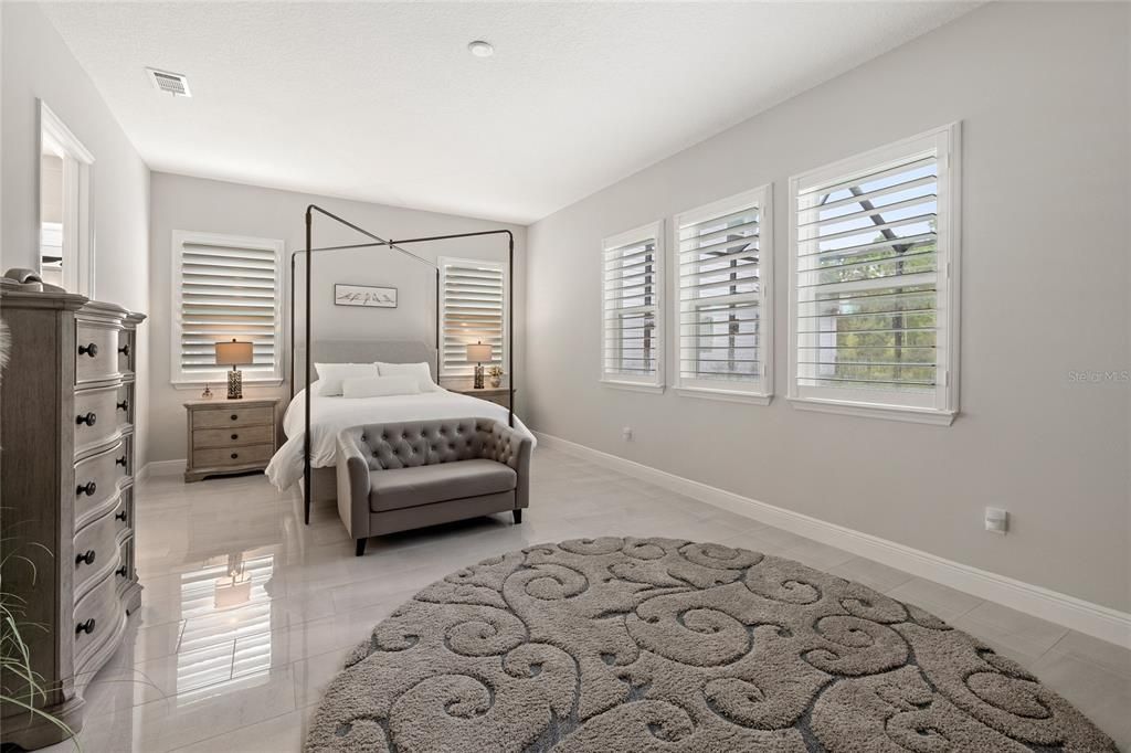 For Sale: $1,169,999 (5 beds, 5 baths, 4074 Square Feet)