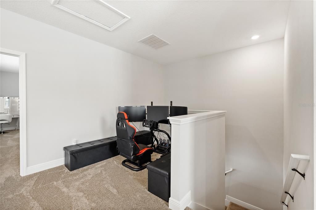 For Sale: $1,169,999 (5 beds, 5 baths, 4074 Square Feet)