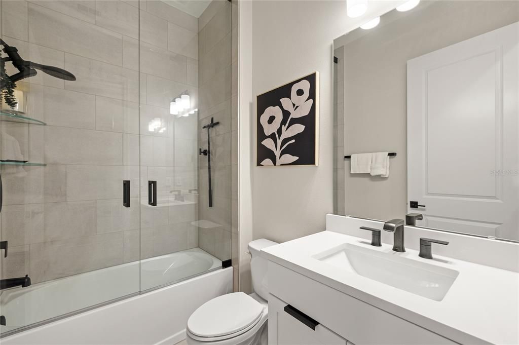 For Sale: $1,169,999 (5 beds, 5 baths, 4074 Square Feet)