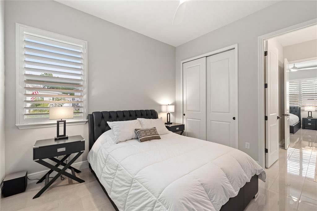 For Sale: $1,169,999 (5 beds, 5 baths, 4074 Square Feet)