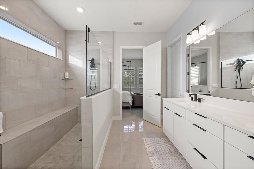 For Sale: $1,169,999 (5 beds, 5 baths, 4074 Square Feet)