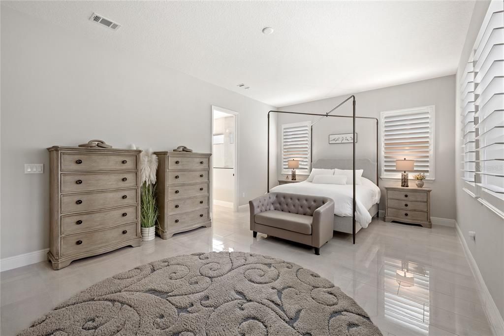 For Sale: $1,169,999 (5 beds, 5 baths, 4074 Square Feet)