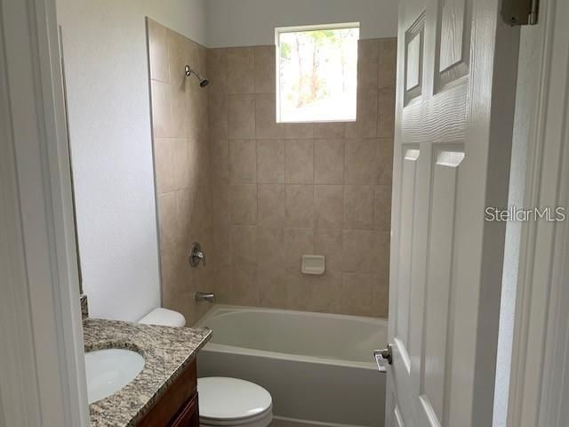 En Venta: $299,999 (3 camas, 2 baños, 1500 Pies cuadrados)