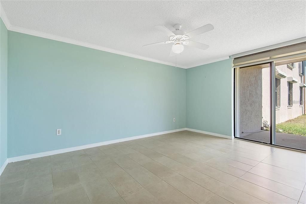 For Rent: $2,000 (2 beds, 2 baths, 1275 Square Feet)