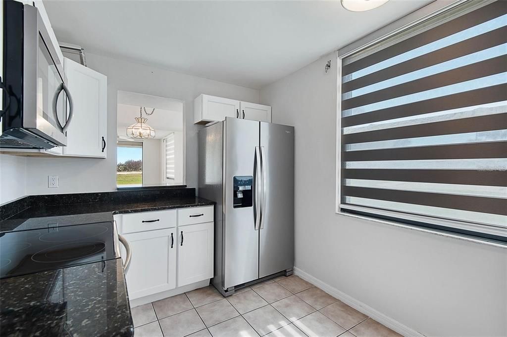For Rent: $2,000 (2 beds, 2 baths, 1275 Square Feet)