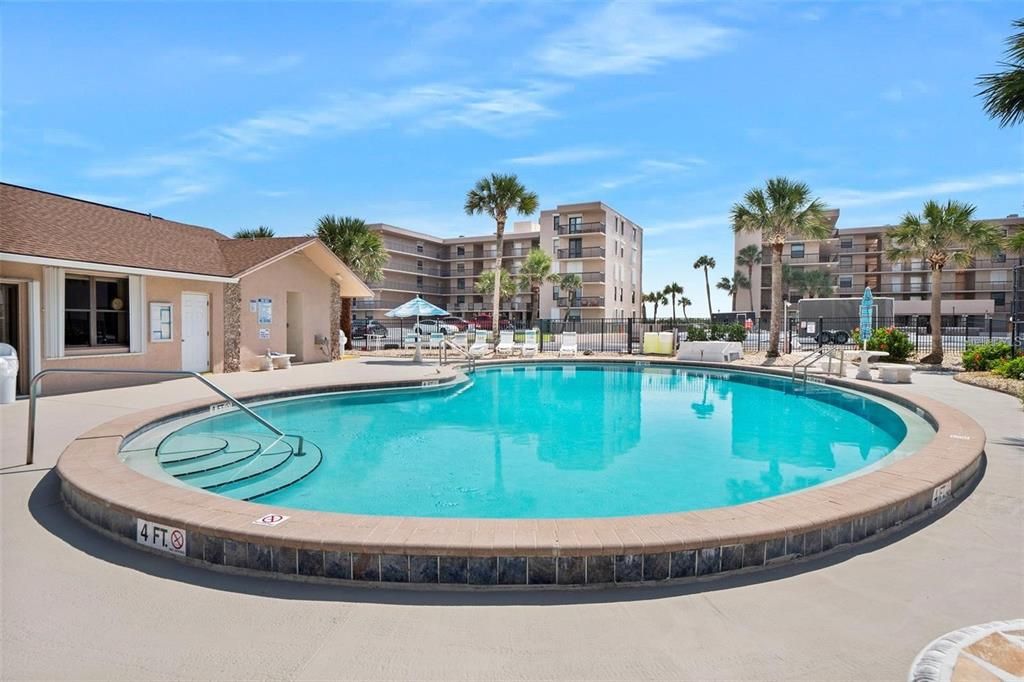 For Rent: $2,000 (2 beds, 2 baths, 1275 Square Feet)