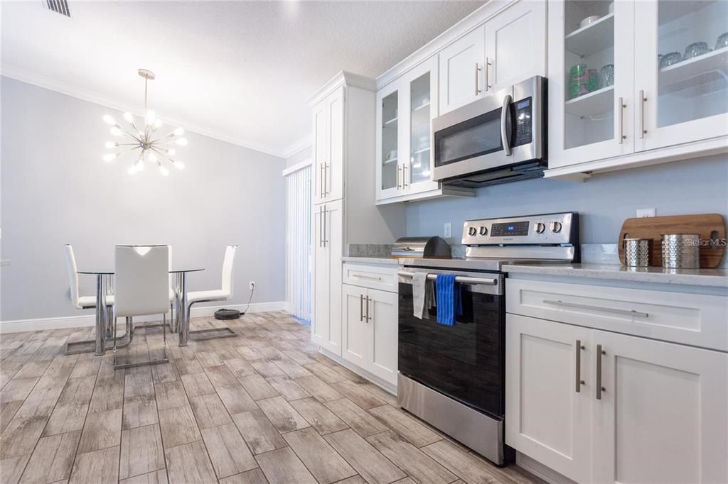For Sale: $249,900 (3 beds, 2 baths, 1225 Square Feet)