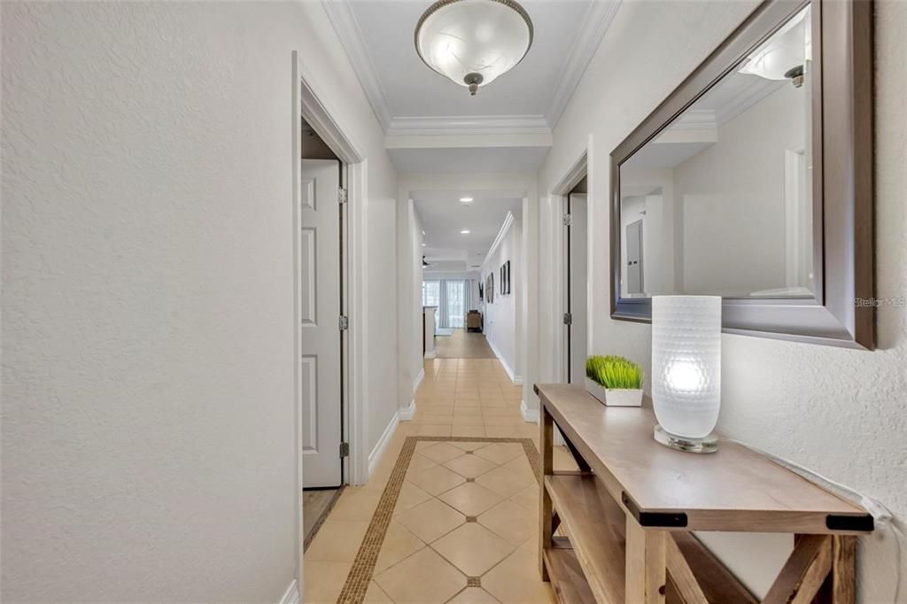 En Venta: $295,800 (3 camas, 3 baños, 1630 Pies cuadrados)