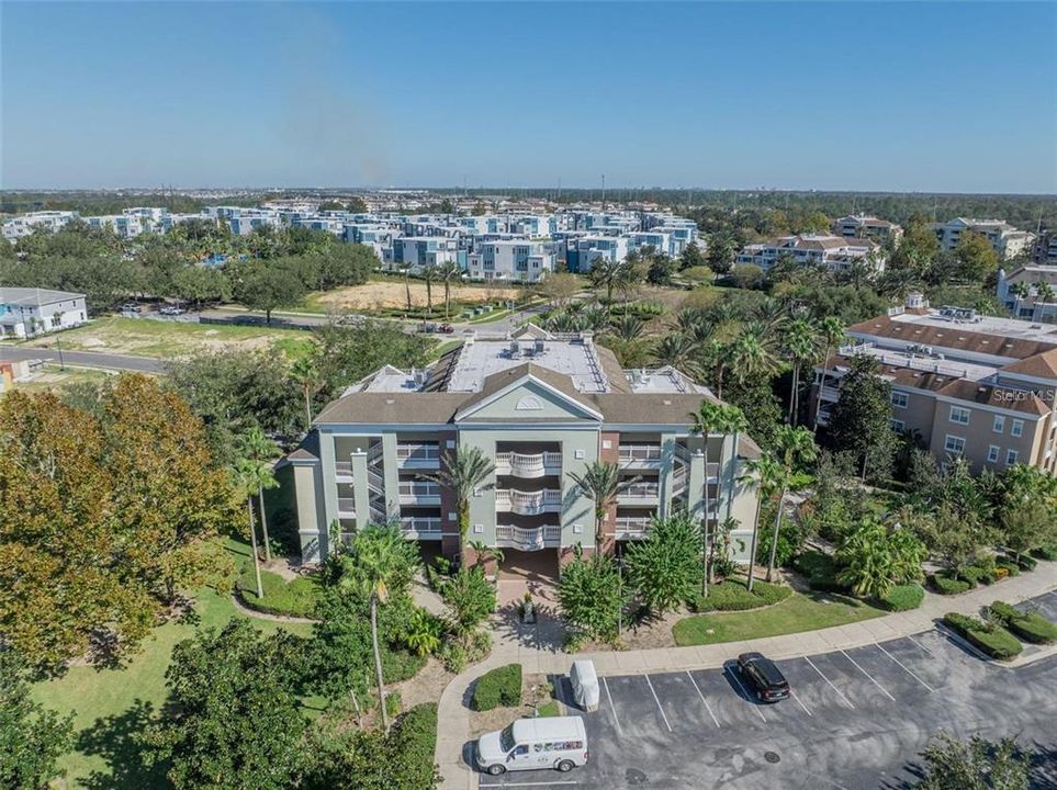 En Venta: $295,800 (3 camas, 3 baños, 1630 Pies cuadrados)