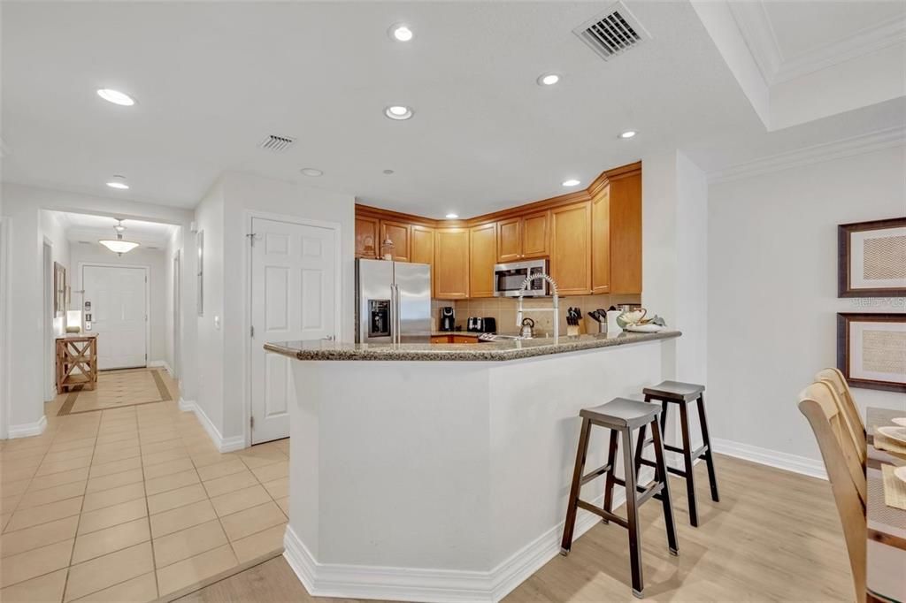En Venta: $295,800 (3 camas, 3 baños, 1630 Pies cuadrados)