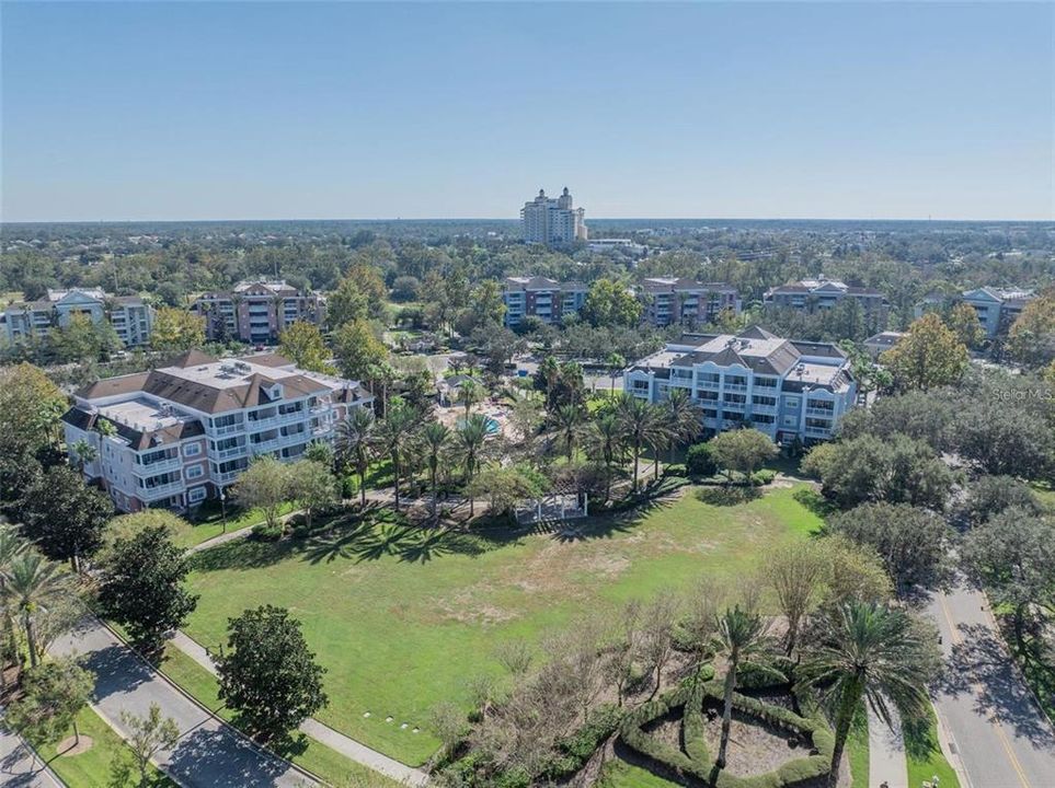 En Venta: $295,800 (3 camas, 3 baños, 1630 Pies cuadrados)
