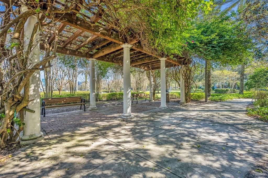 En Venta: $295,800 (3 camas, 3 baños, 1630 Pies cuadrados)