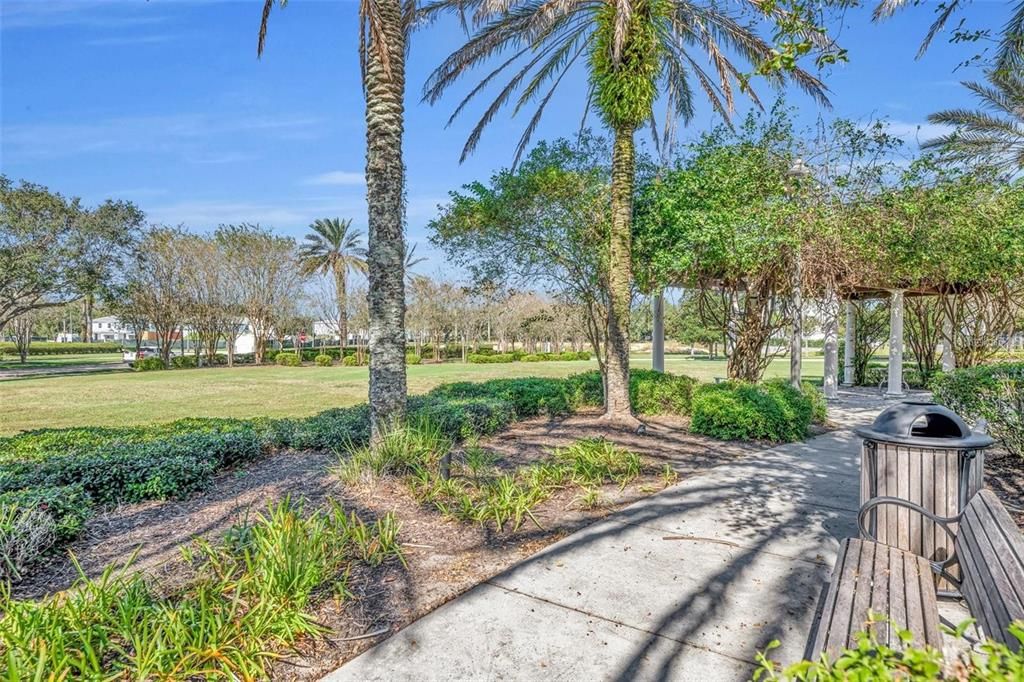 En Venta: $295,800 (3 camas, 3 baños, 1630 Pies cuadrados)