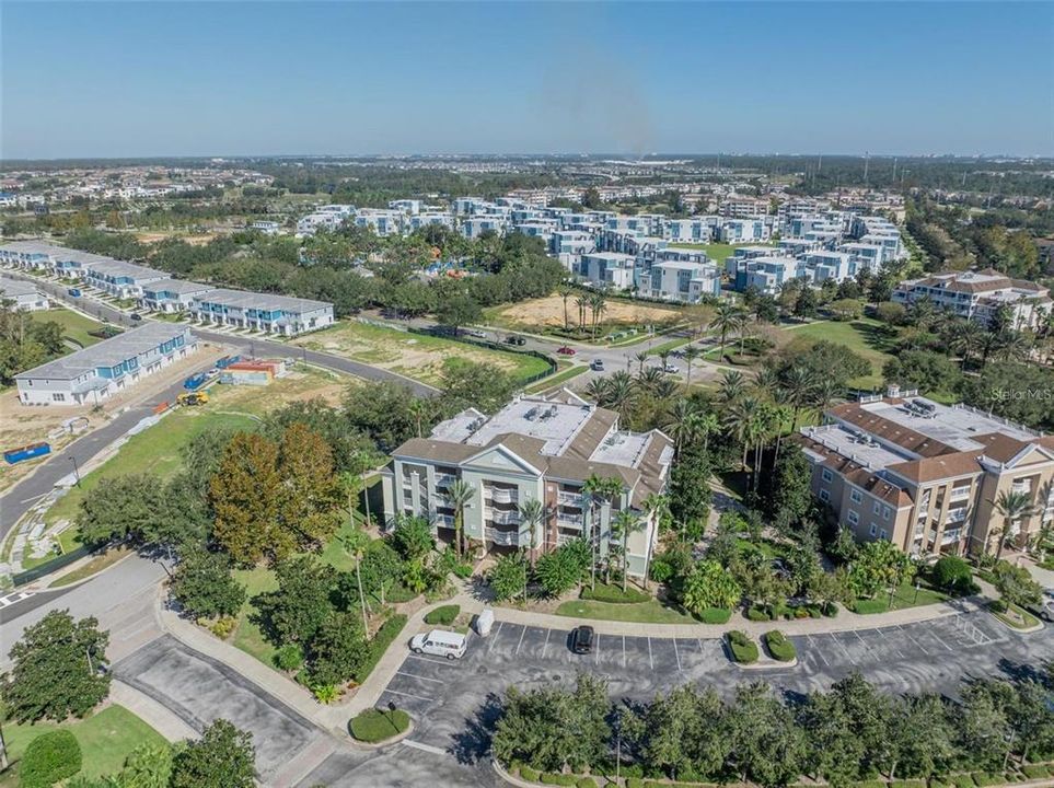 En Venta: $295,800 (3 camas, 3 baños, 1630 Pies cuadrados)