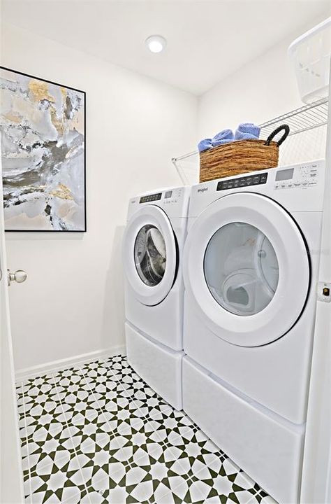 En Renta: $2,400 (3 camas, 2 baños, 1704 Pies cuadrados)