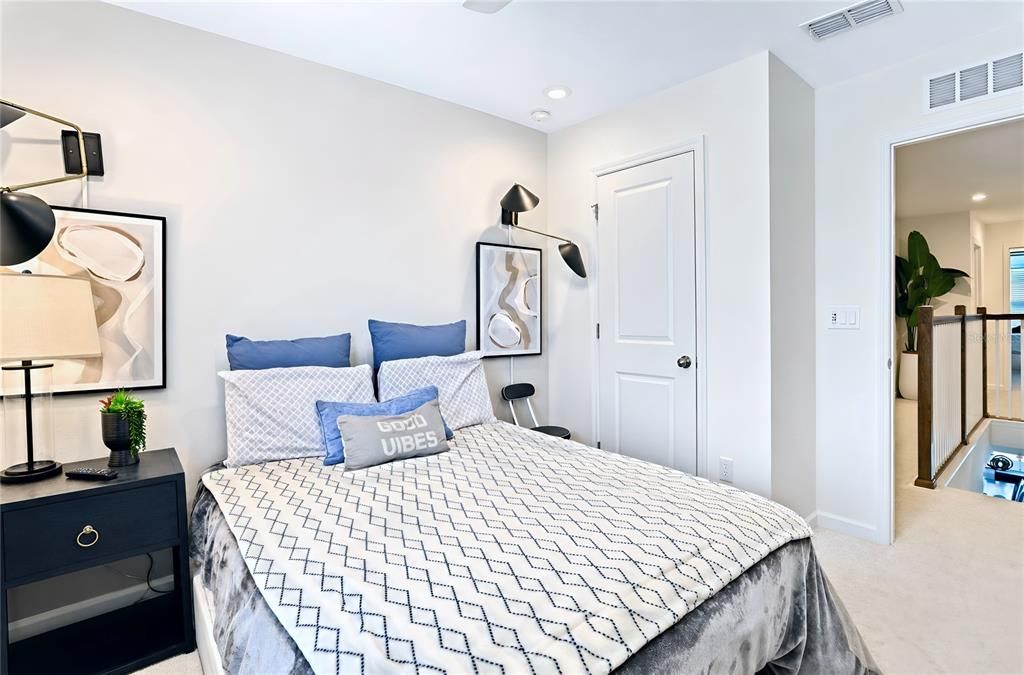 En Renta: $2,400 (3 camas, 2 baños, 1704 Pies cuadrados)