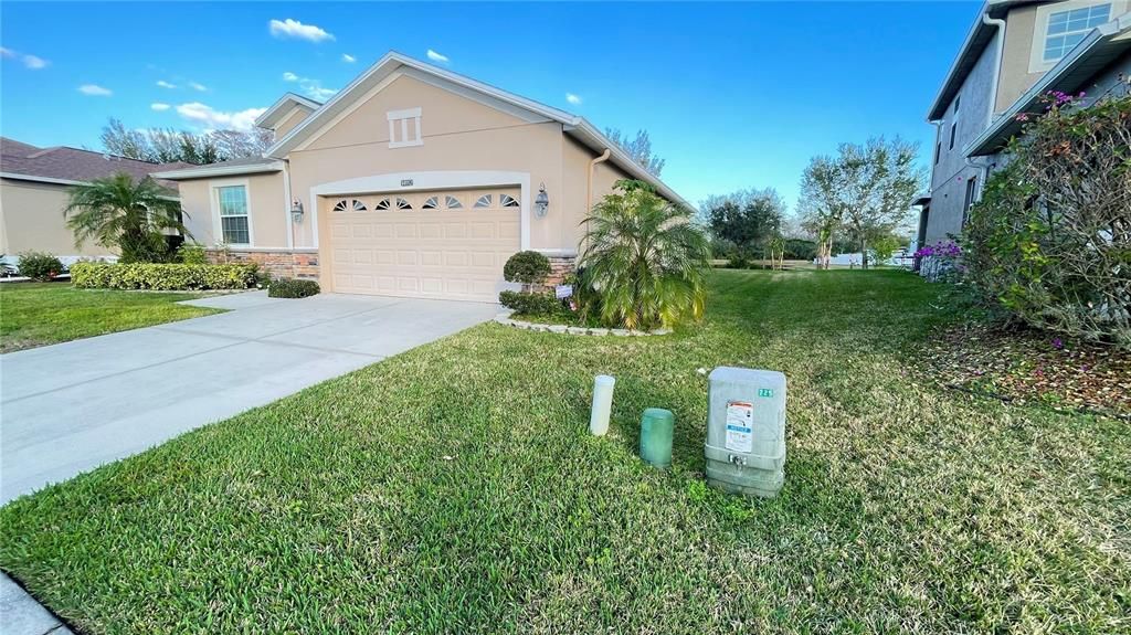 For Sale: $435,000 (3 beds, 2 baths, 1670 Square Feet)