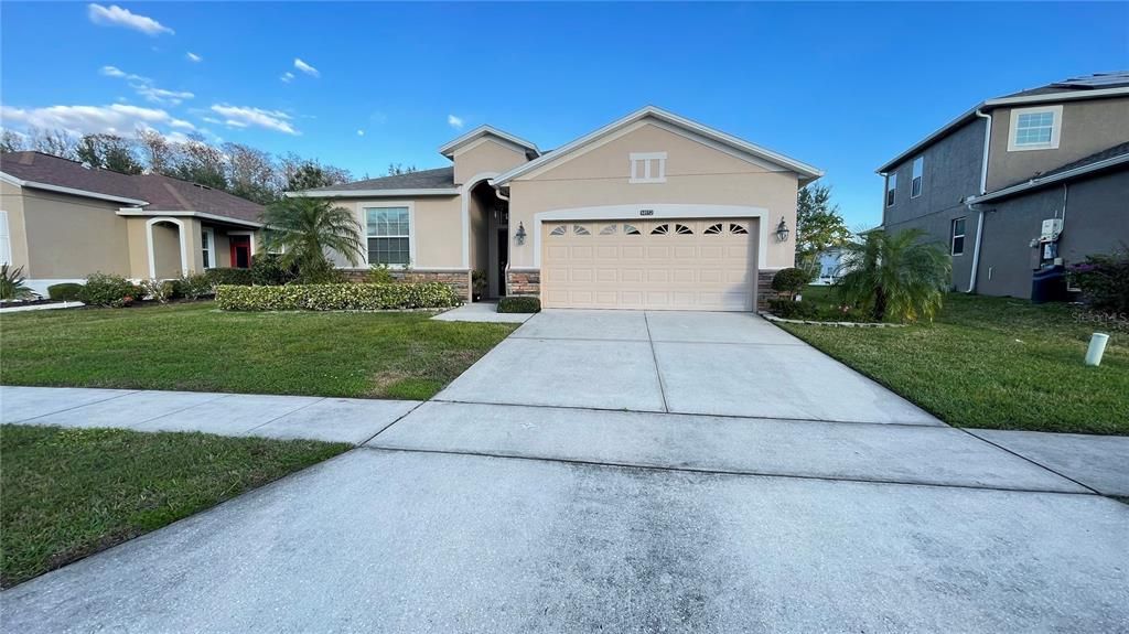 For Sale: $435,000 (3 beds, 2 baths, 1670 Square Feet)