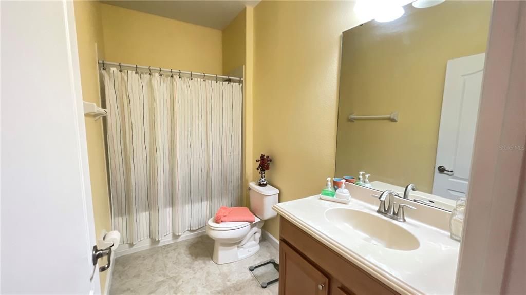For Sale: $435,000 (3 beds, 2 baths, 1670 Square Feet)