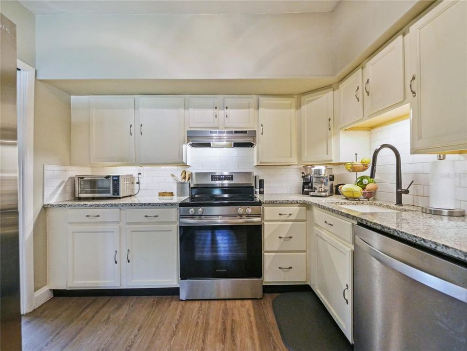 For Sale: $449,900 (3 beds, 2 baths, 1608 Square Feet)