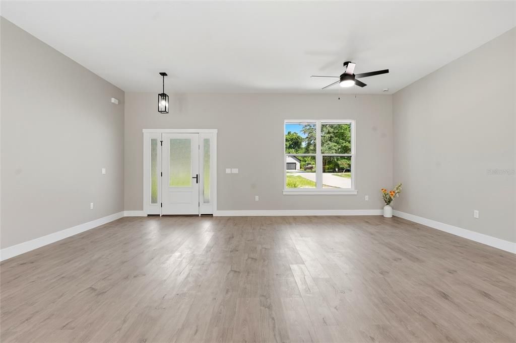For Sale: $475,000 (3 beds, 2 baths, 1825 Square Feet)