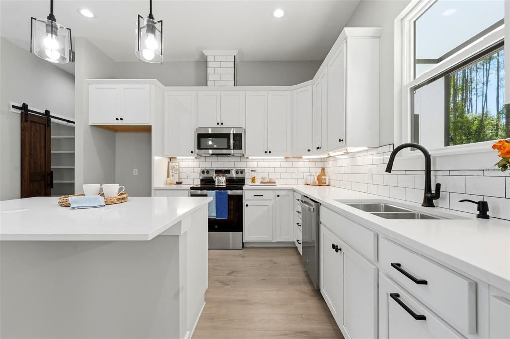 For Sale: $475,000 (3 beds, 2 baths, 1825 Square Feet)
