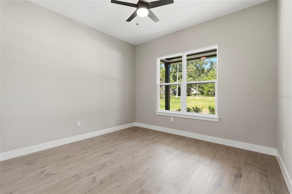 For Sale: $475,000 (3 beds, 2 baths, 1825 Square Feet)