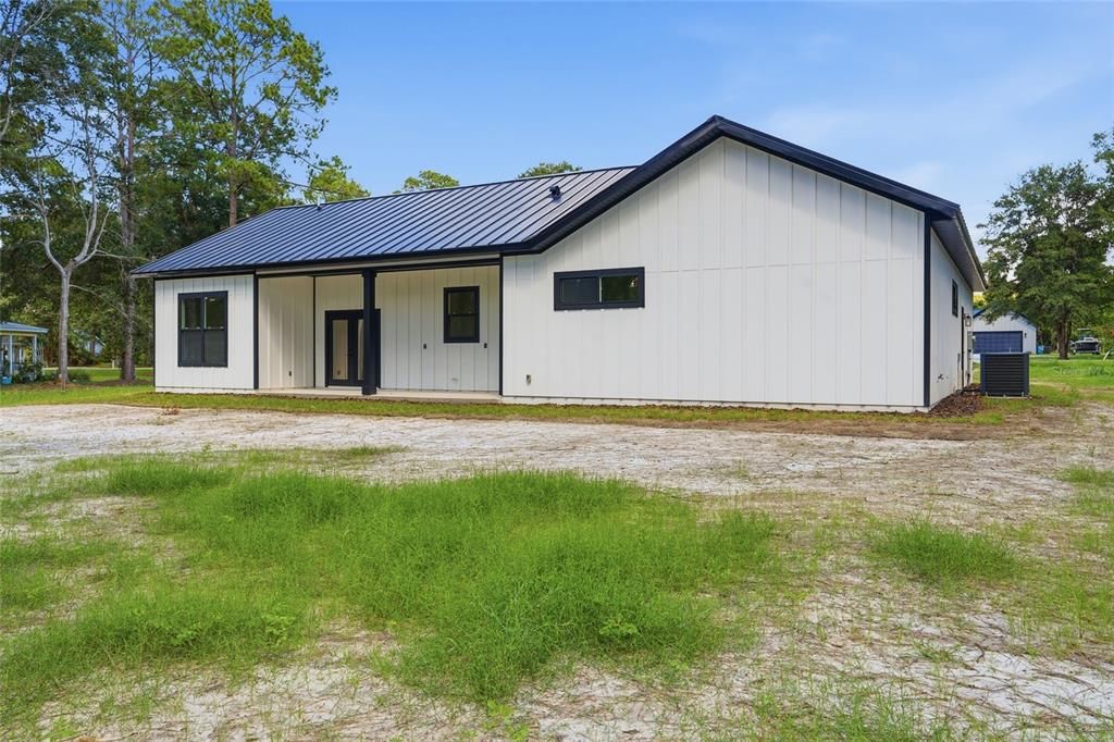For Sale: $475,000 (3 beds, 2 baths, 1825 Square Feet)