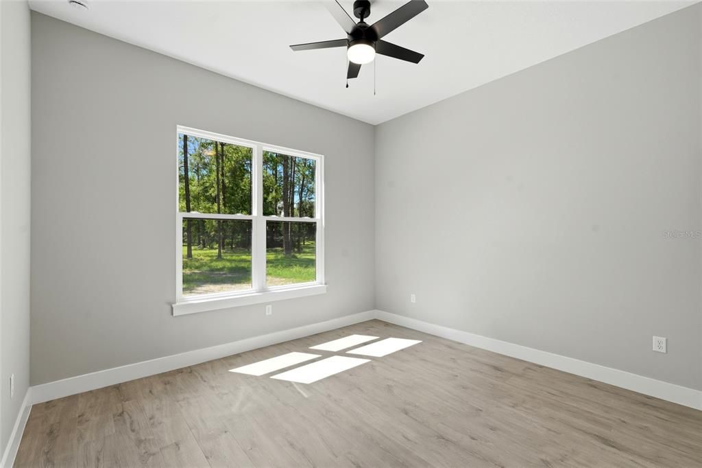 For Sale: $475,000 (3 beds, 2 baths, 1825 Square Feet)