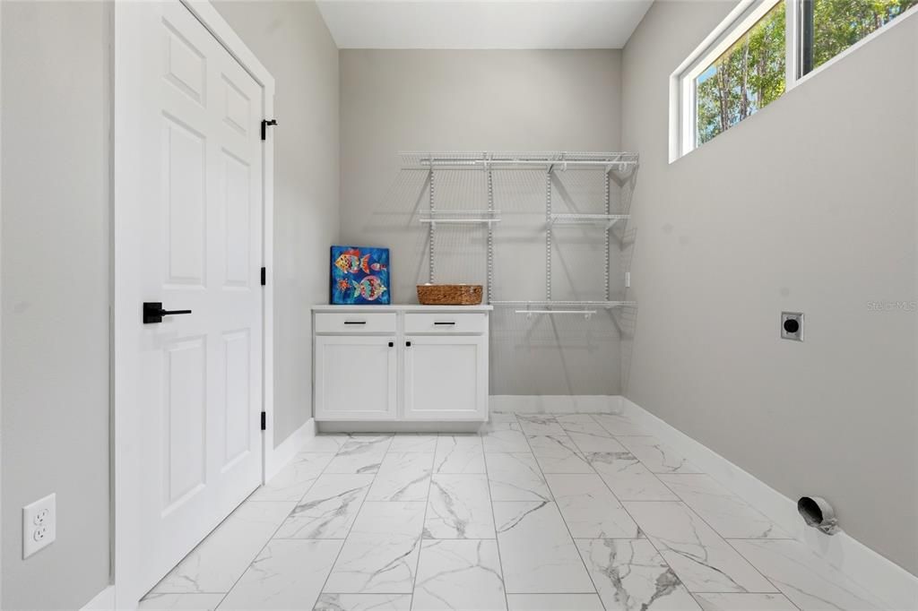 For Sale: $475,000 (3 beds, 2 baths, 1825 Square Feet)