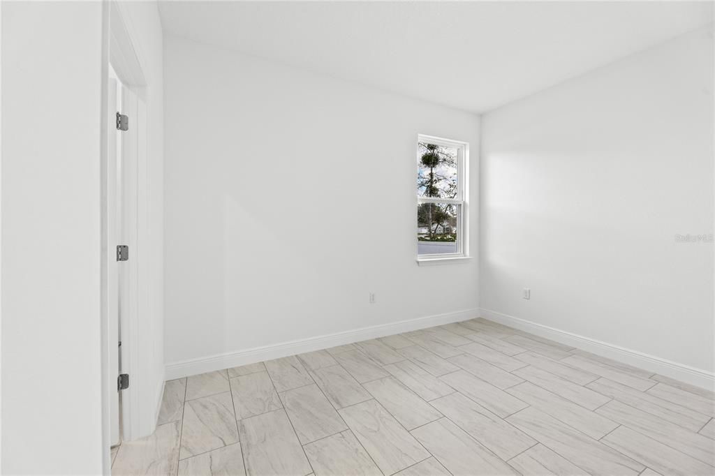 En Venta: $305,000 (4 camas, 3 baños, 1827 Pies cuadrados)