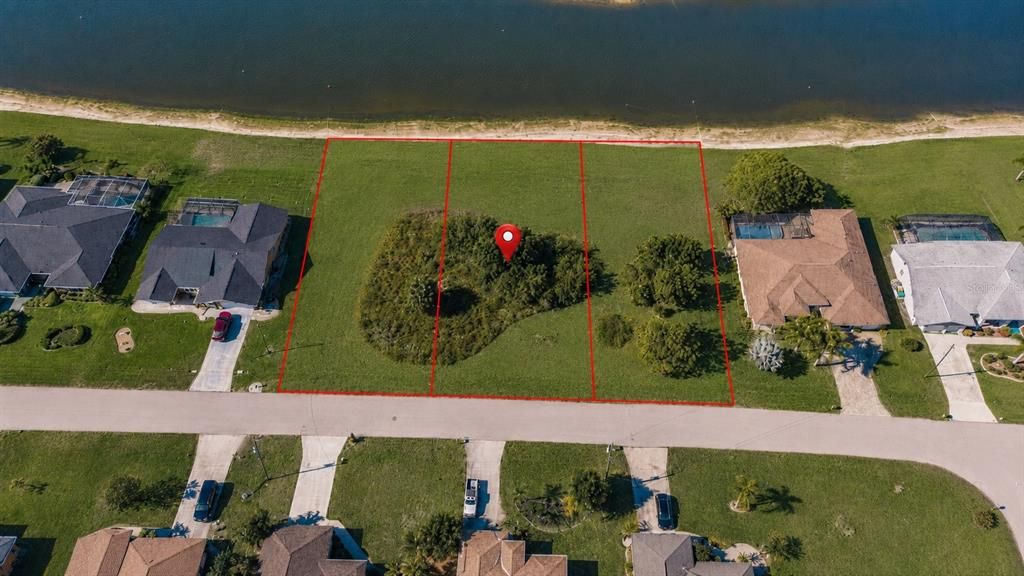 На продажу: $85,000 (0.22 acres)