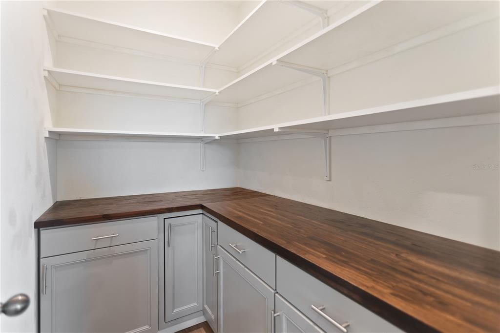 For Sale: $464,990 (6 beds, 3 baths, 3016 Square Feet)