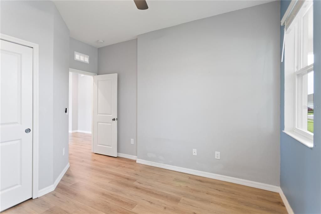 For Sale: $464,990 (6 beds, 3 baths, 3016 Square Feet)