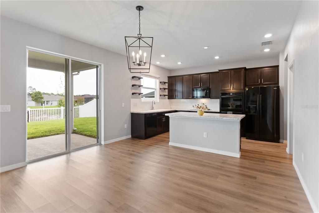 For Sale: $464,990 (6 beds, 3 baths, 3016 Square Feet)