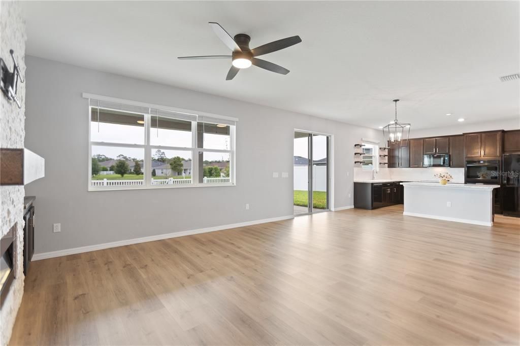 For Sale: $464,990 (6 beds, 3 baths, 3016 Square Feet)