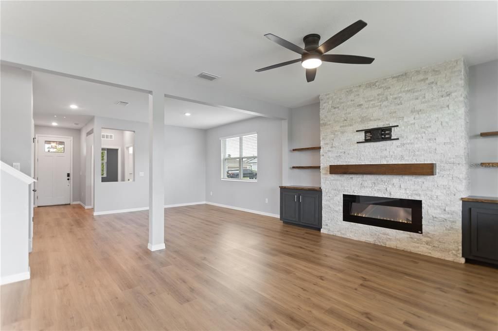For Sale: $464,990 (6 beds, 3 baths, 3016 Square Feet)