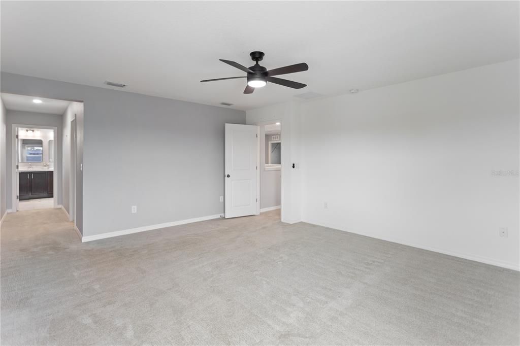For Sale: $464,990 (6 beds, 3 baths, 3016 Square Feet)