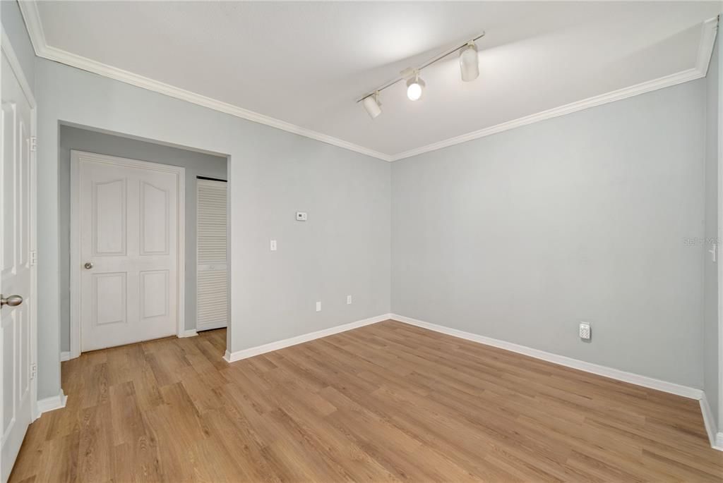 En Venta: $279,000 (1 camas, 1 baños, 1057 Pies cuadrados)
