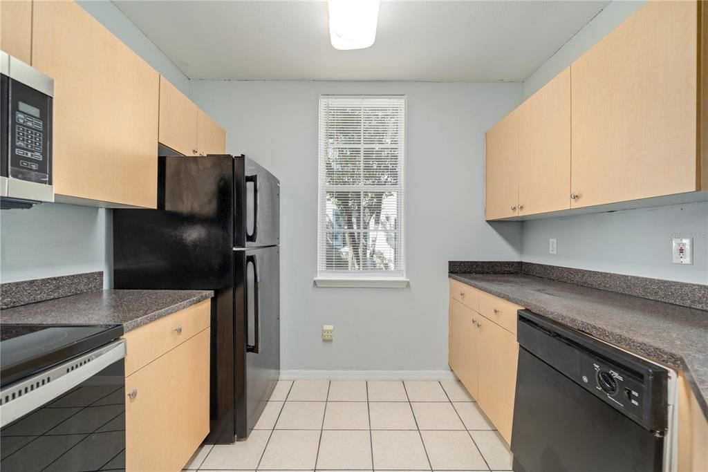 En Venta: $279,000 (1 camas, 1 baños, 1057 Pies cuadrados)