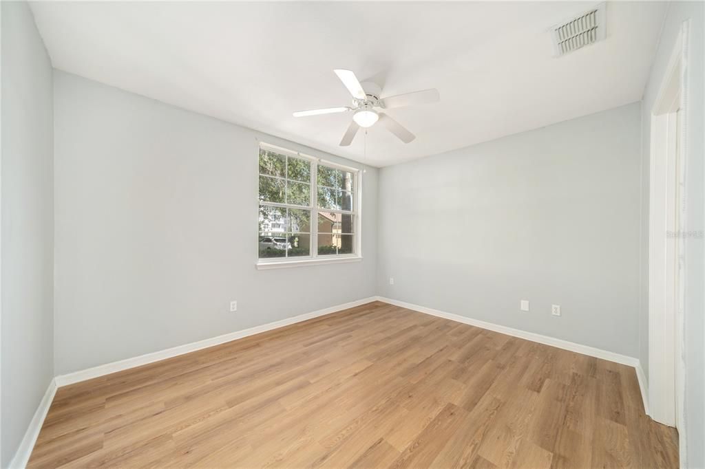 En Venta: $279,000 (1 camas, 1 baños, 1057 Pies cuadrados)